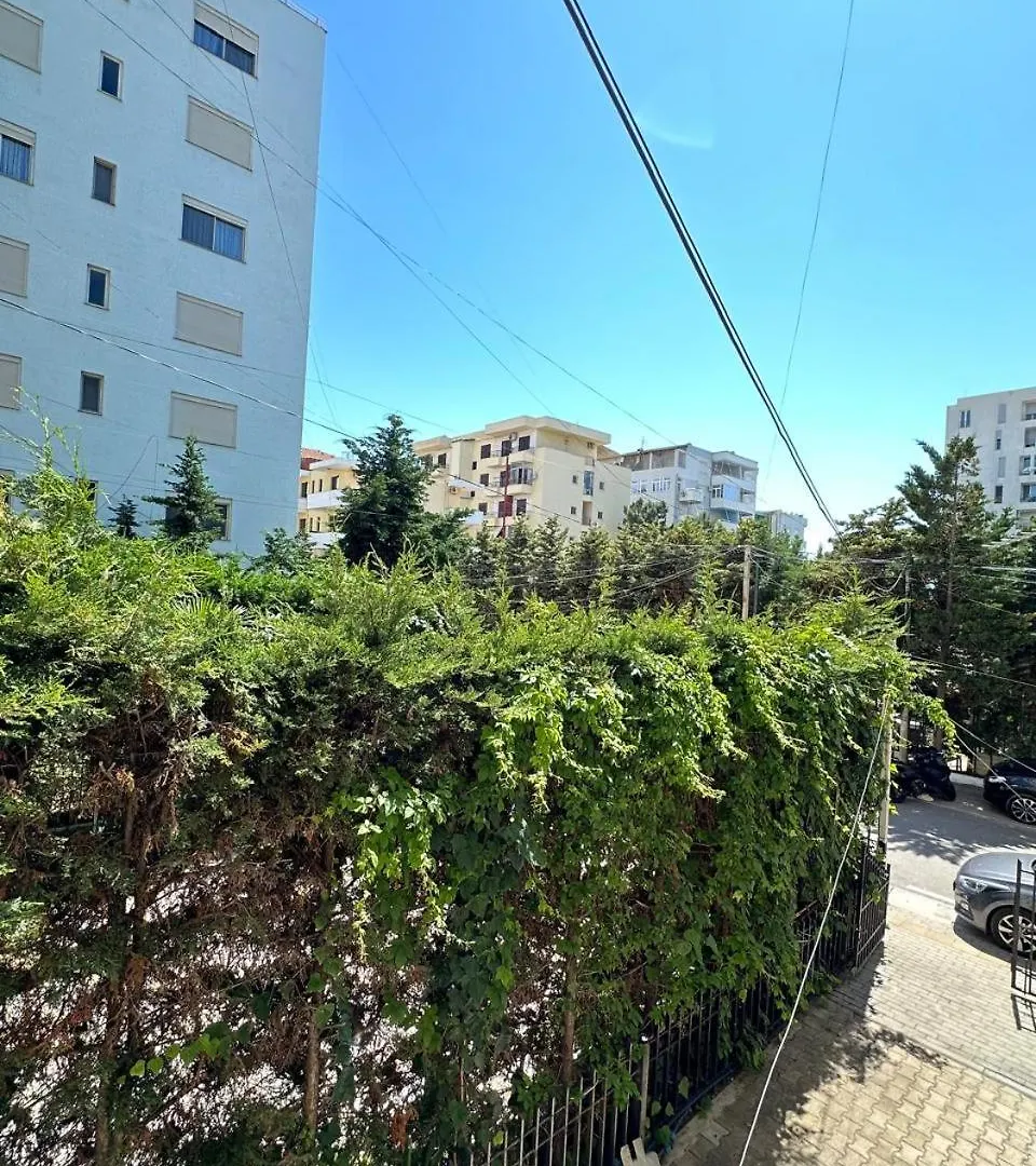 Grand Apartment Durrës 0*,